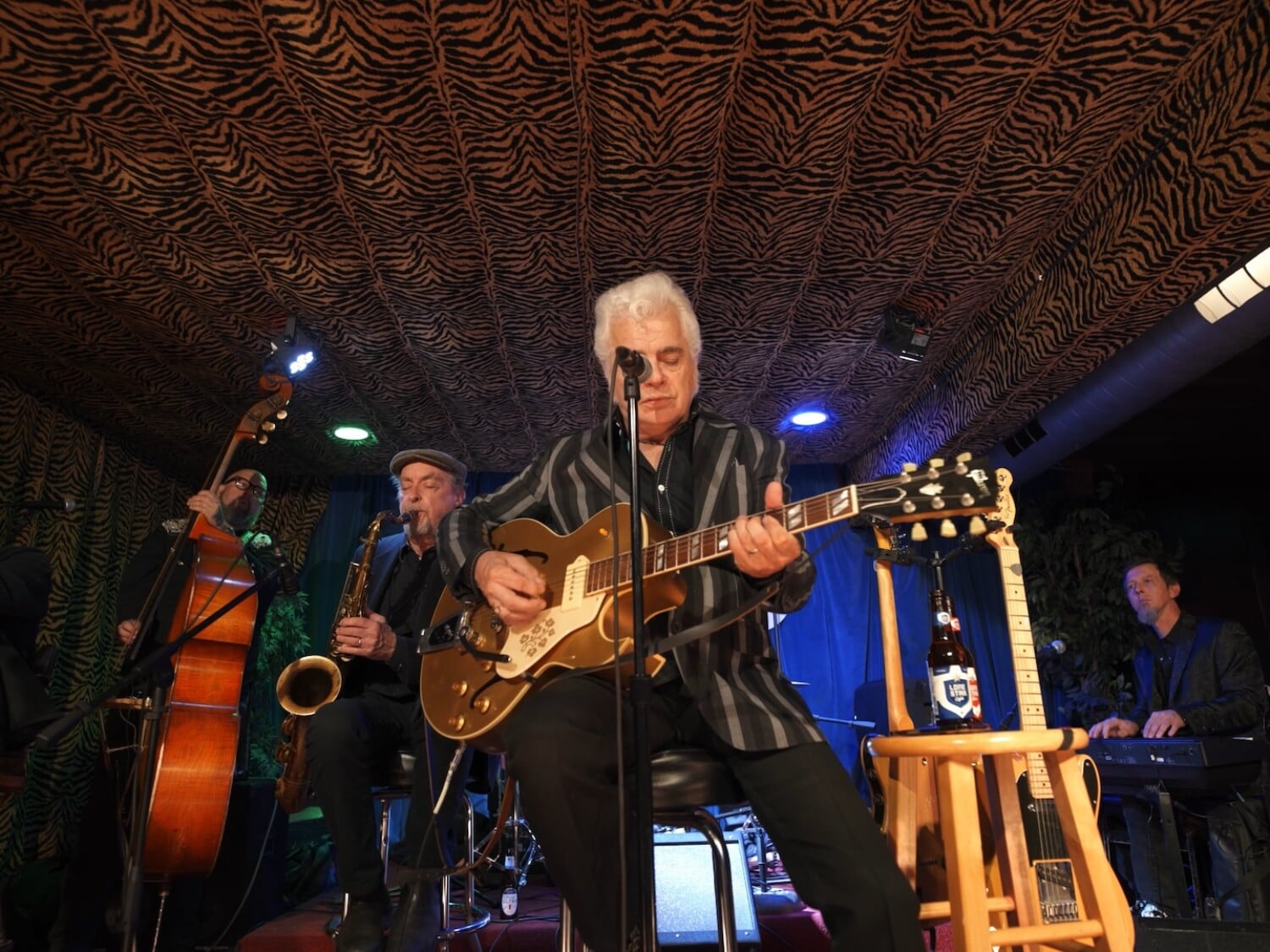 Dale Watson performing at Hernando's Hideaway in Memphis for Amplified, filmed by Render Media Group.